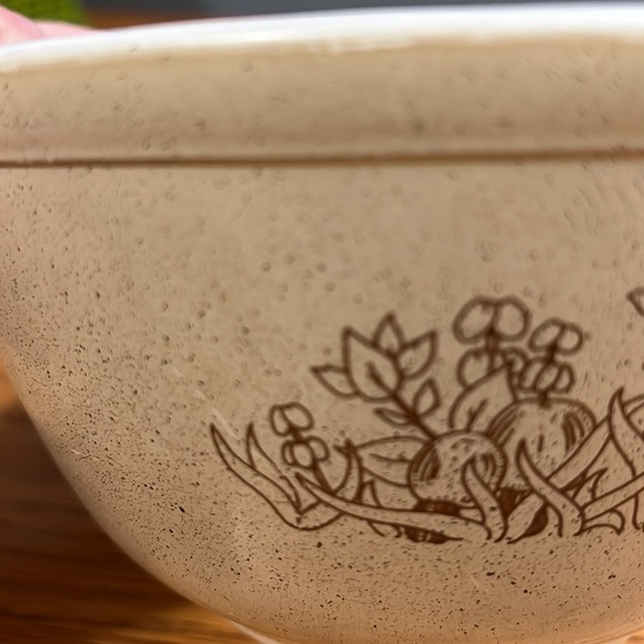 Pyrex 401 & 402 Forest Fancies Mushroom Bowl Set, Vintage 1980s Kitchen - Picture 7 of 12